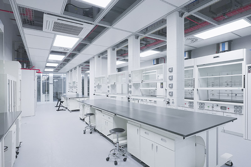 银川实验室革新：安全与科技的现代融合